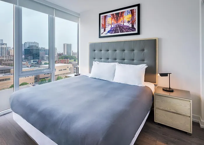 Hotel Level Old Town Chicago