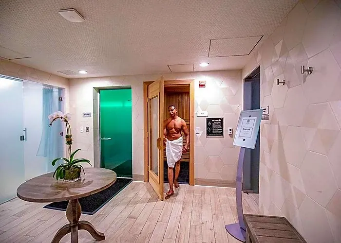 Hotel Level Old Town